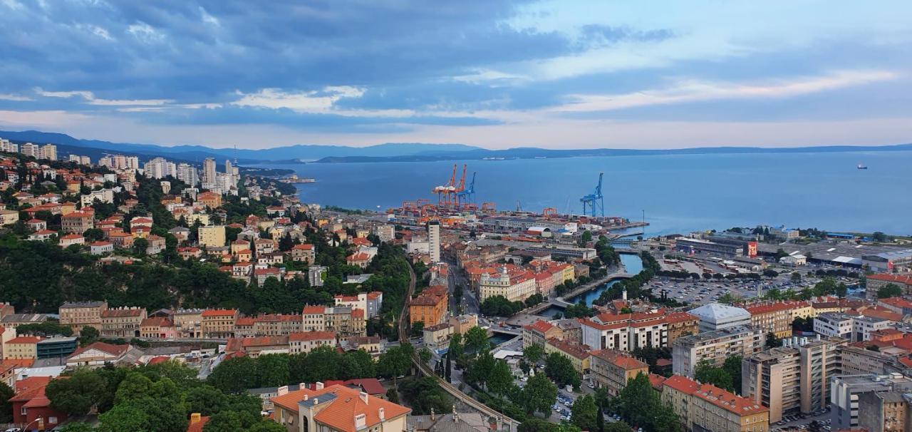 City Lights Penthouse Rijeka Luaran gambar
